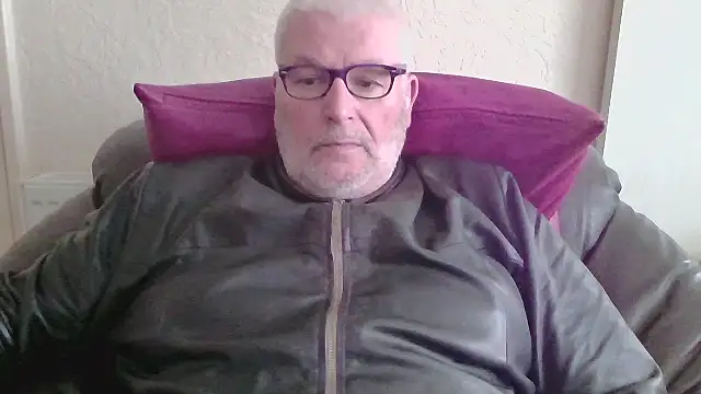 Snapshot of Leatherman63 chatting on October 2025 08:55:02 AM Leatherman63 online show from October 2025 08:55:02 AM