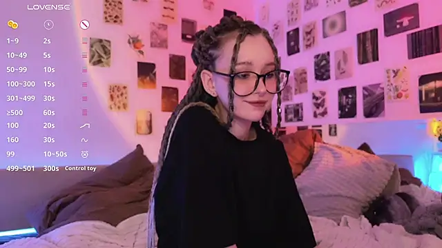 Snapshot of yourconcept chatting on December 2024 01:58:01 PM yourconcept online show from December 2024 01:58:01 PM