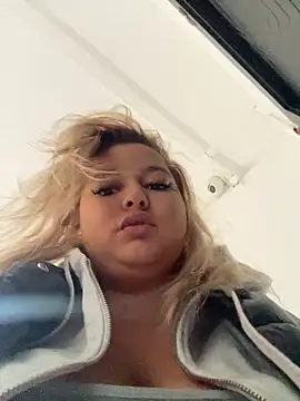 AllysonK online show from February 2025 09:49:01 AM