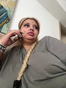 Snapshot of AllysonK chatting on July 2026 12:21:02 PM AllysonK online show from July 2026 12:21:02 PM