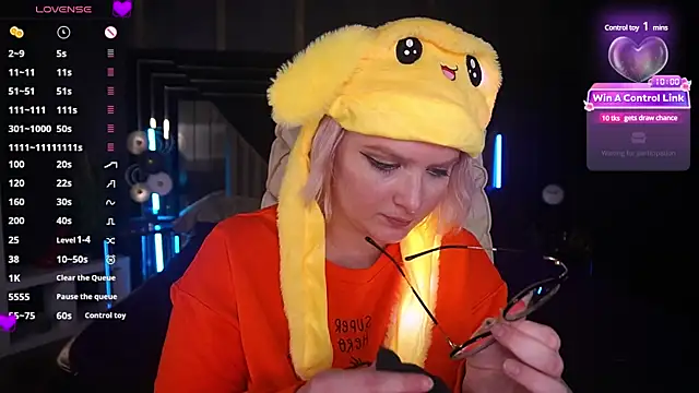 CoolTatis online show from January 2025 09:20:01 PM