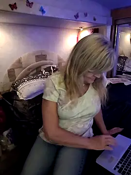 annika lately online show from February 2025 03:26:02 AM