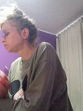 BritneyHudson online show from November 2025 03:28:01 AM