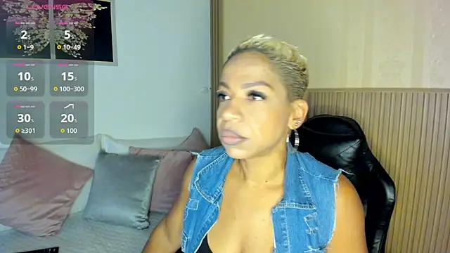 summer night  online show from October 2025 01:22:01 PM