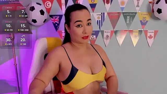 Snapshot of sharon_leone26 chatting on June 2026 03:52:02 AM sharon leone26 online show from June 2026 03:52:02 AM