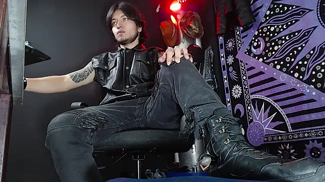 Dicaprioo  online show from March 2025 06:12:02 PM