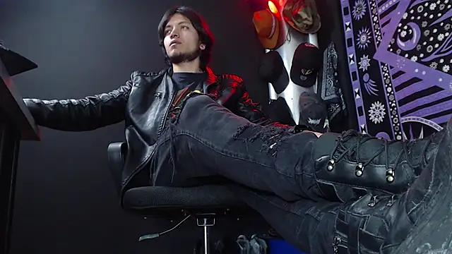 Dicaprioo  online show from March 2025 08:22:01 PM