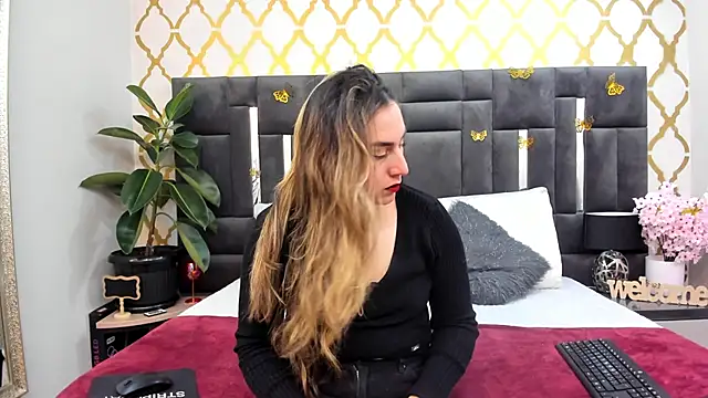 Snapshot of RubbyTaylor chatting on September 2025 02:30:02 PM RubbyTaylor online show from September 2025 02:30:02 PM