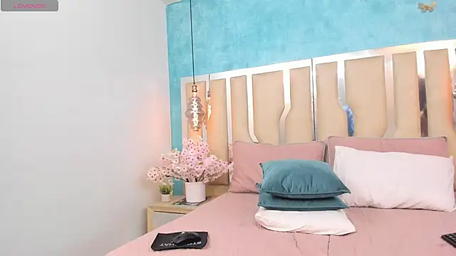 RubbyTaylor online show from April 2026 09:39:33 PM