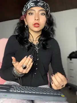 Snapshot of _Gothiccbitch_ chatting on January 2025 10:59:01 AM  Gothiccbitch  online show from January 2025 10:59:01 AM