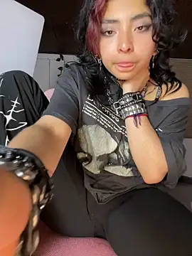 Snapshot of _Gothiccbitch_ chatting on February 2025 03:06:01 AM  Gothiccbitch  online show from February 2025 03:06:01 AM