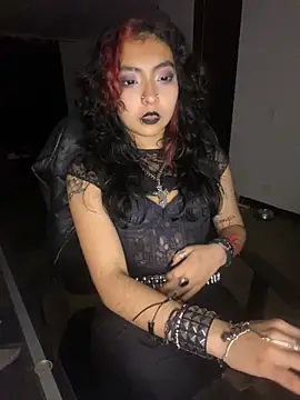 Snapshot of _Gothiccbitch_ chatting on September 2025 07:03:02 AM  Gothiccbitch  online show from September 2025 07:03:02 AM
