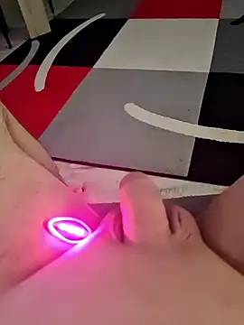 Szeltolo001 online show from January 2026 04:37:02 AM