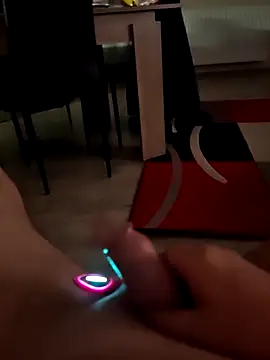 Szeltolo001 online show from February 2026 03:22:02 AM