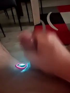 Szeltolo001 online show from February 2026 03:43:02 AM