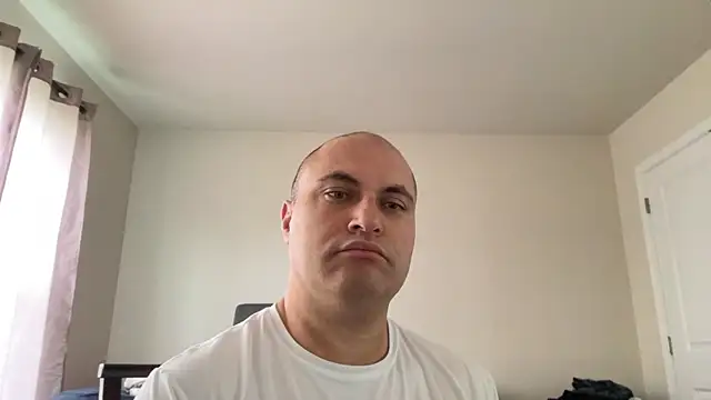 Snapshot of SluggishChase99 chatting on May 2026 02:33:02 PM SluggishChase99 online show from May 2026 02:33:02 PM