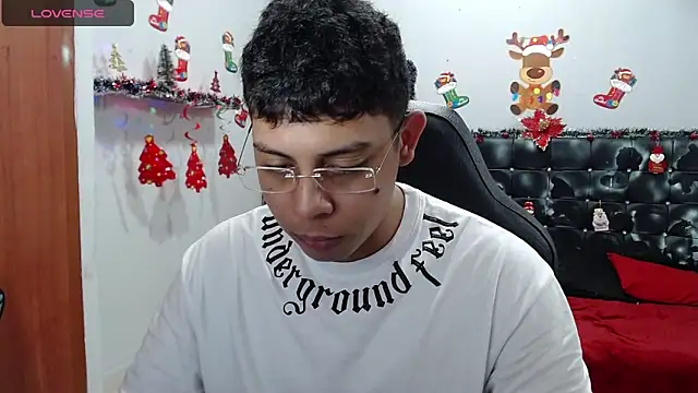 Wiiliam 20 online show from December 2024 03:46:02 PM