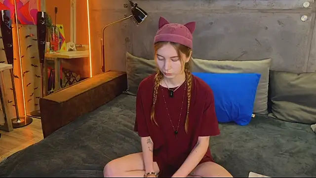 izi-fox online show from October 2025 04:15:02 PM