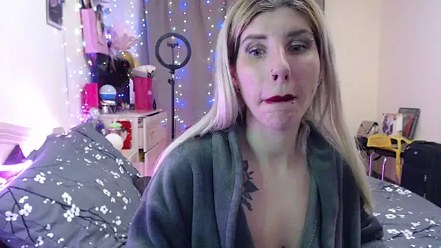 BLACKPeonyy online show from November 2025 10:42:01 PM