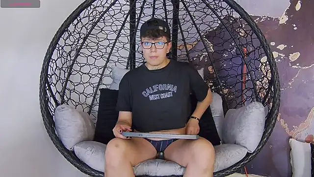 alex noa online show from September 2025 07:37:02 PM