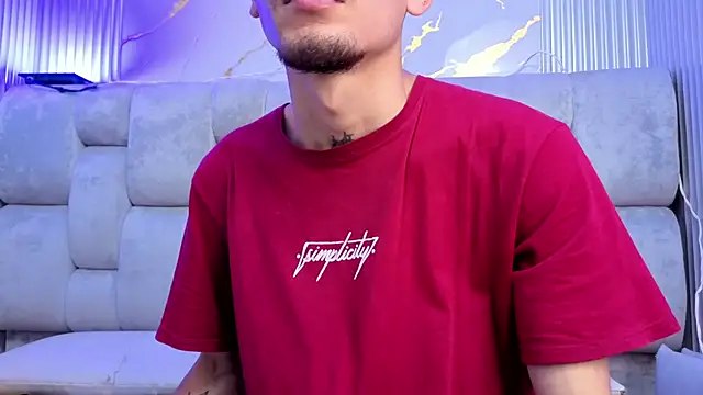 kendalltaylorr online show from October 2025 01:18:01 PM