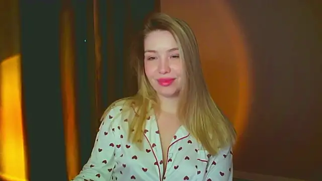 Snapshot of mia_raspberrie chatting on December 2024 02:12:01 AM mia raspberrie online show from December 2024 02:12:01 AM