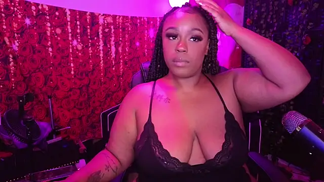 Snapshot of cheriserozequeen chatting on May 2026 01:02:04 AM cheriserozequeen online show from May 2026 01:02:04 AM