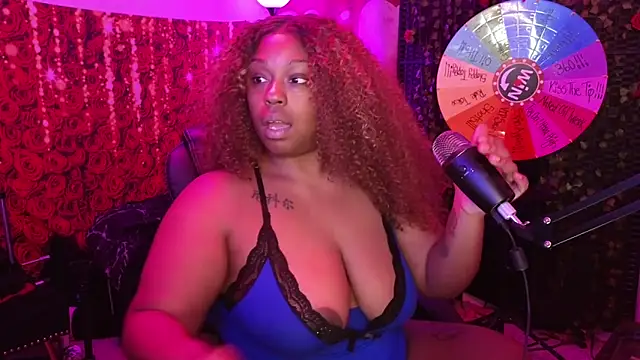 Snapshot of cheriserozequeen chatting on June 2026 02:01:02 PM cheriserozequeen online show from June 2026 02:01:02 PM