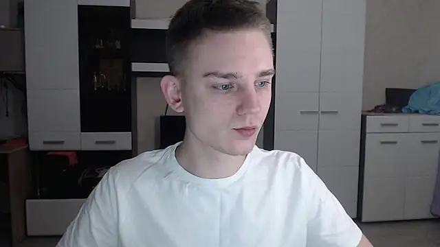 angryzan online show from January 2025 04:09:01 AM