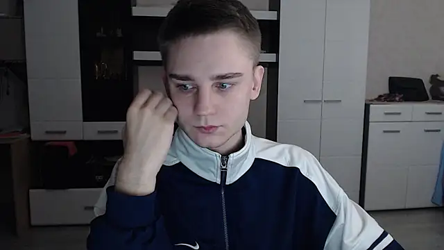 angryzan online show from February 2025 04:04:01 AM