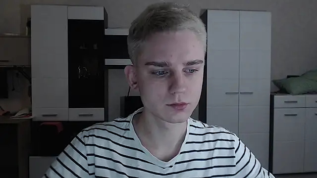 angryzan online show from February 2025 04:18:02 AM