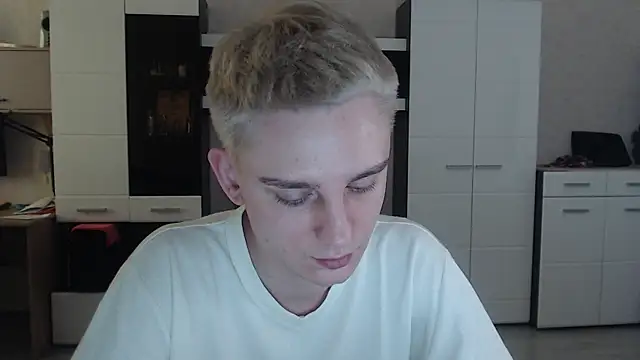 angryzan online show from February 2025 07:55:02 AM