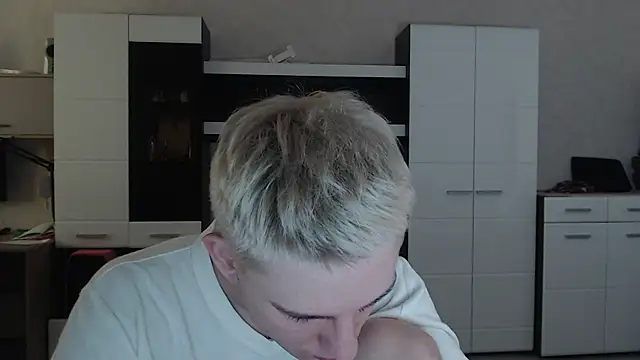 angryzan online show from February 2025 10:59:02 AM