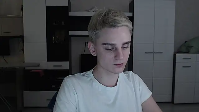 angryzan online show from March 2025 10:22:02 AM