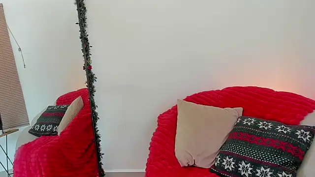 Snapshot of SofiMeza chatting on December 2025 04:46:02 PM SofiMeza online show from December 2025 04:46:02 PM