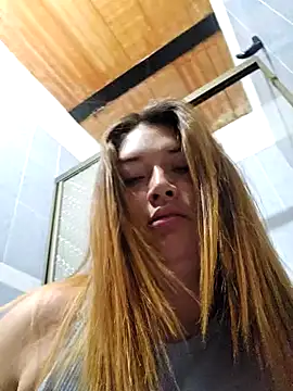 Snapshot of Sofia_Queen17 chatting on February 2025 10:17:02 AM Sofia Queen17 online show from February 2025 10:17:02 AM