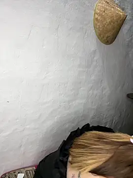 Snapshot of Sofia_Queen17 chatting on October 2025 11:15:01 PM Sofia Queen17 online show from October 2025 11:15:01 PM