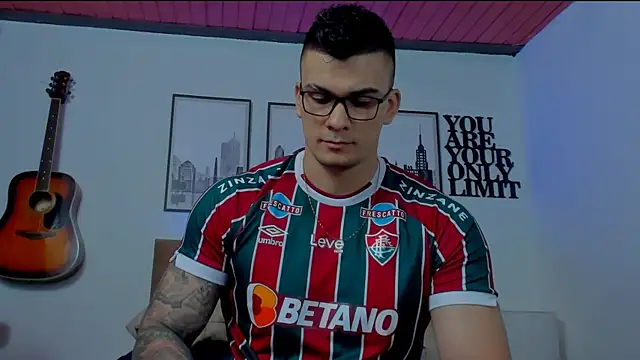 Snapshot of seancarreraa chatting on January 2025 09:35:02 PM seancarreraa online show from January 2025 09:35:02 PM