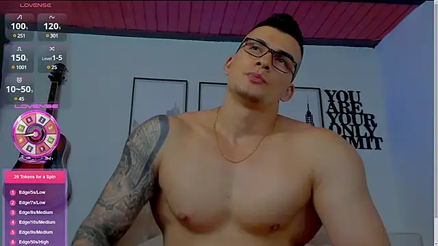 Snapshot of seancarreraa chatting on January 2025 12:02:01 AM seancarreraa online show from January 2025 12:02:01 AM