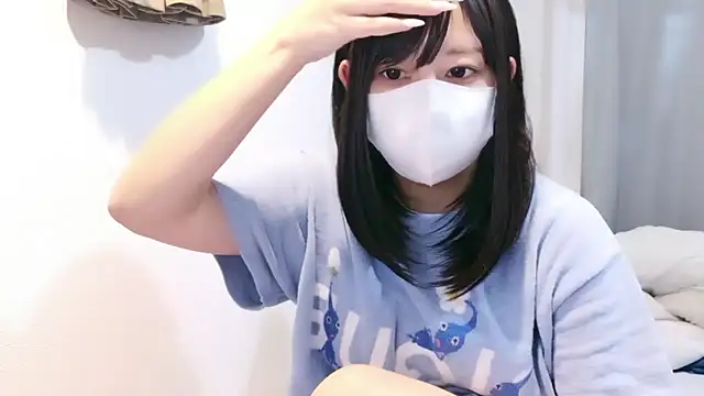 Snapshot of YUTSU_KI chatting on May 2026 05:11:01 PM YUTSU KI online show from May 2026 05:11:01 PM