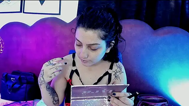 Snapshot of sophy_rock chatting on July 2026 04:24:01 PM sophy rock online show from July 2026 04:24:01 PM