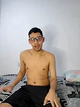 Snapshot of Diego-Monsalve chatting on March 2025 11:01:02 PM Diego-Monsalve online show from March 2025 11:01:02 PM