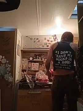 whitetrashdirtyslut online show from May 2026 02:01:02 PM