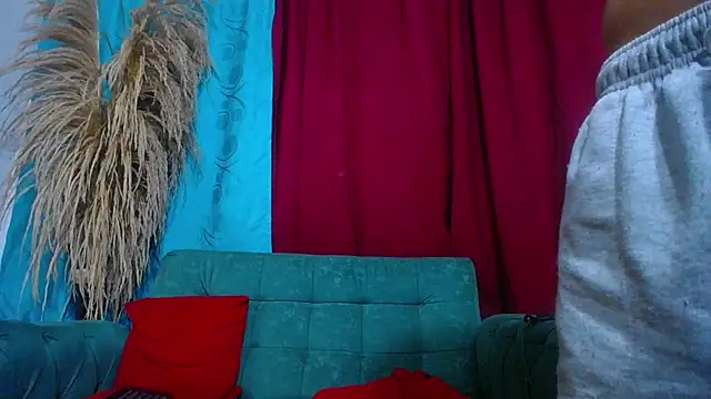 Leon hot X online show from January 2025 10:58:02 PM