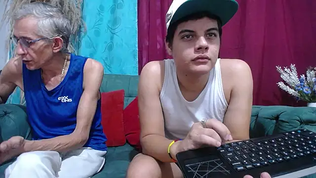 Leon hot X online show from January 2025 08:48:01 PM