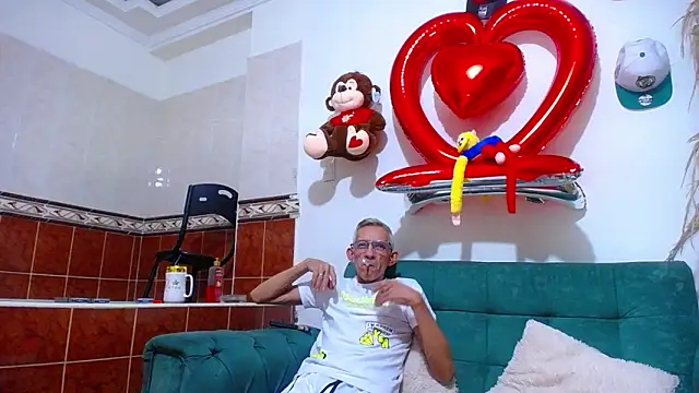 Leon hot X online show from February 2025 12:41:01 AM