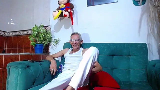 Leon hot X online show from February 2025 09:26:02 PM