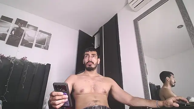 Snapshot of muscle_ares chatting on December 2024 12:11:02 PM muscle ares online show from December 2024 12:11:02 PM