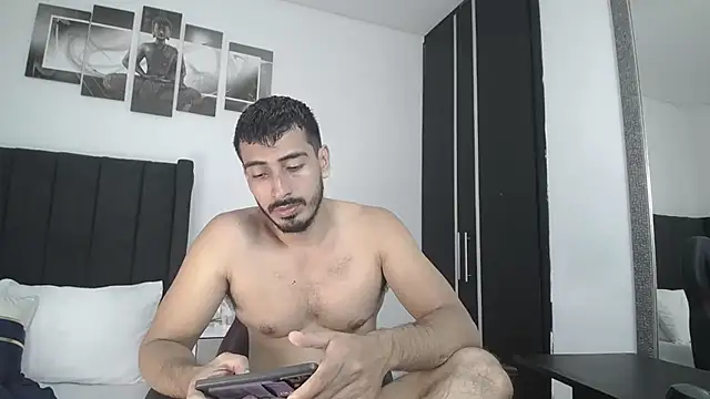 Snapshot of muscle_ares chatting on January 2025 03:07:02 PM muscle ares online show from January 2025 03:07:02 PM