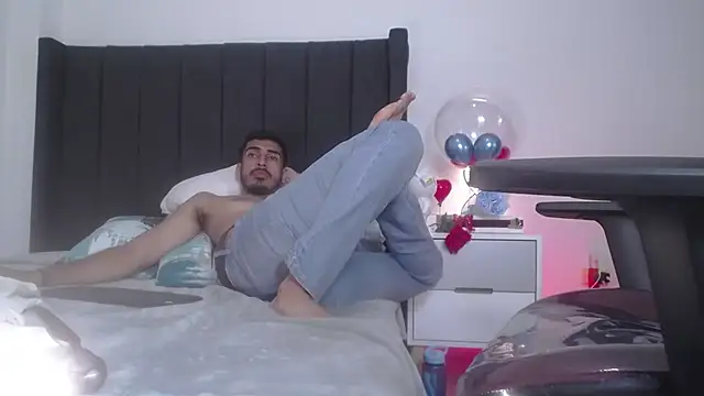 Snapshot of muscle_ares chatting on March 2025 02:51:02 PM muscle ares online show from March 2025 02:51:02 PM